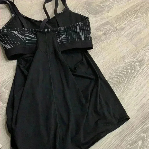 Athleta - Picture 3 of 4